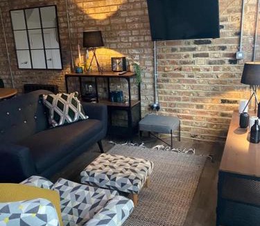 Bowes Apartment | The Old Gin Distillery est 1850