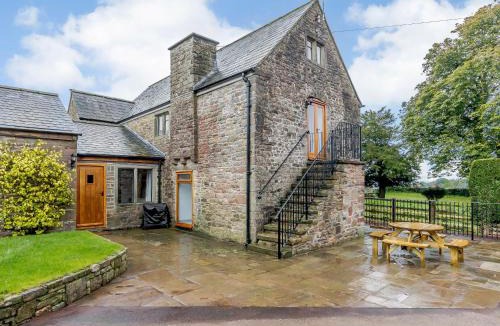 Hewelsfield House | The Old Granary - Uk12135