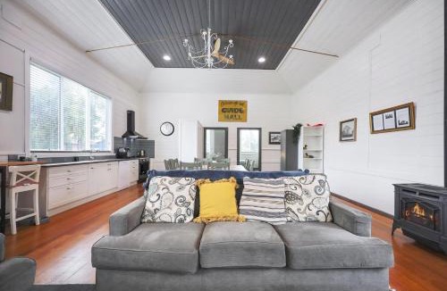 Allansford House | The Old Guide Hall