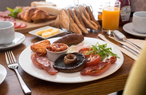 Caister-on-Sea Hotel | The Old Hall Hotel