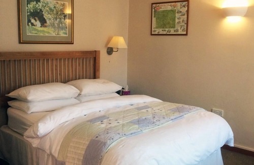 Hawkchurch Hotel | The Old Inn