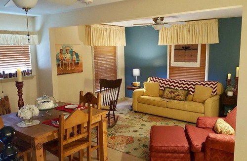 Azle Bed & Breakfast | The Old Liberty Schoolhouse B&B