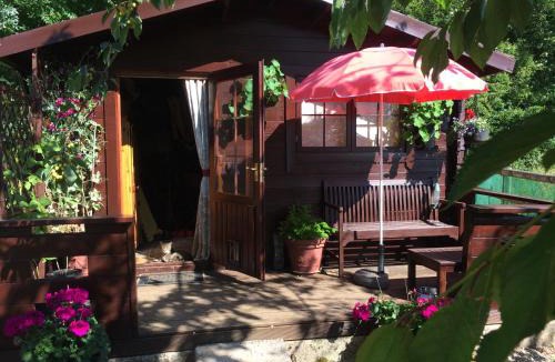 Stow-on-the-Wold Ski Chalet | The Old Log Cabin