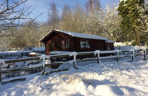 Stow-on-the-Wold Ski Chalet | The Old Log Cabin