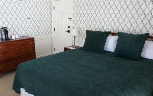 Old Lyme Hotel | The Old Lyme Inn