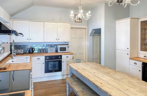 Clova Cottage | The Old Manse - UKC6854