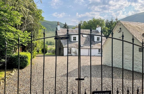 Clova Cottage | The Old Manse - UKC6854