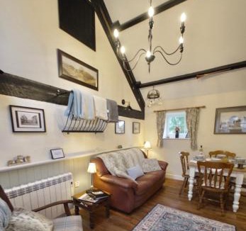 Llandovery House | The Old Milking Parlour