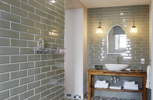 Bourton-on-the-Water Hotel | The Old New Inn