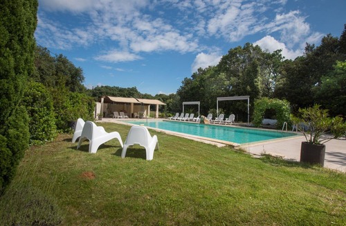 Bourg-Saint-Andeol Ski Chalet | "The old oak" chalet overlooking lavender and mont ventoux