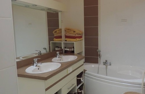 Bourneau House | THE OLD OAK