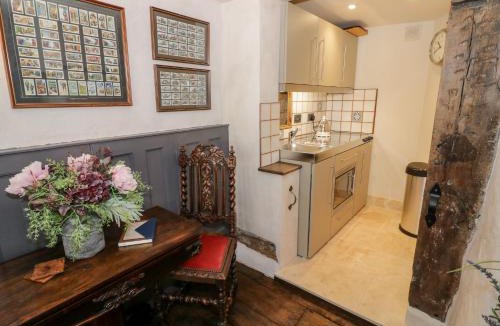 Tewkesbury House | The Old Paper Shop