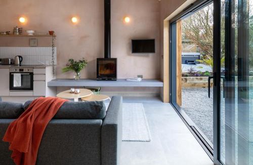 Etchinghill House | The Old Piggery