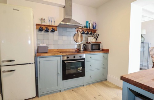 Littlehampton Cottage | THE OLD POST OFFICE, pet friendly, with open fire in Littlehampton