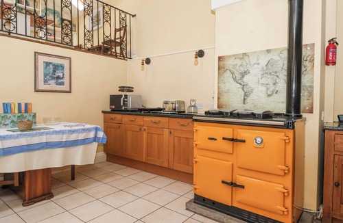 Ampleforth Cottage | THE OLD POST OFFICE, family friendly, with open fire in Ampleforth