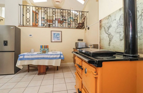 Ampleforth Cottage | THE OLD POST OFFICE, family friendly, with open fire in Ampleforth