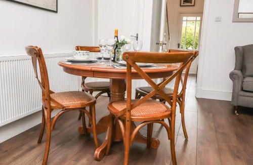 Fence House | The Old Post Office