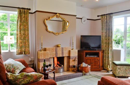 Ruckhall House | The Old Post Office