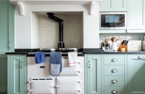 Milford on Sea House | The Old Post Office