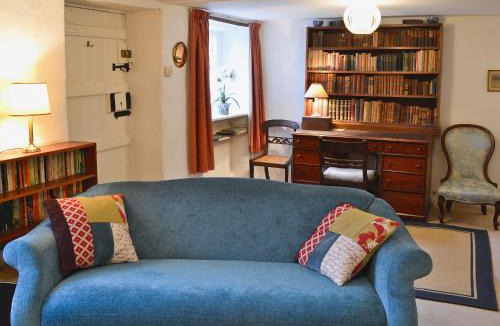 Dorchester House | The Old Post Office