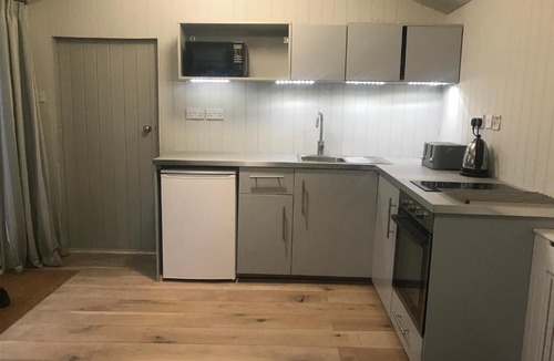 Bromham Apartment | The Old Pottery