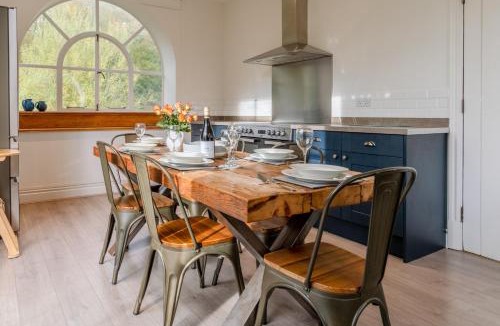 Lydney House | The Old Pump House