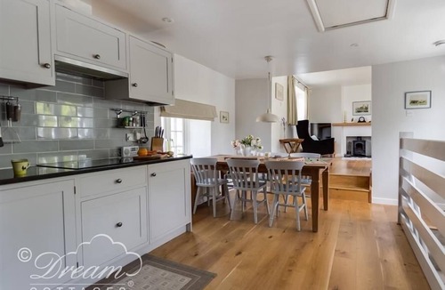 Littlebredy Cottage | The Old Reading Room