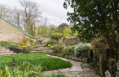 Littlebredy Cottage | The Old Reading Room