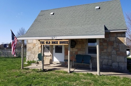 Holts Summit House | The old rock house!