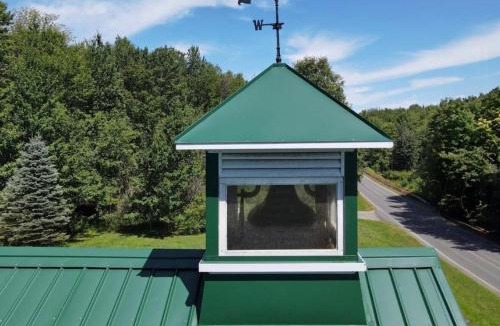 Williamstown Villa | The Old school bell house