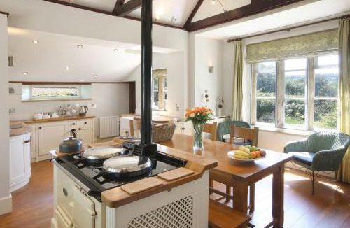 South Perrott House | The Old School