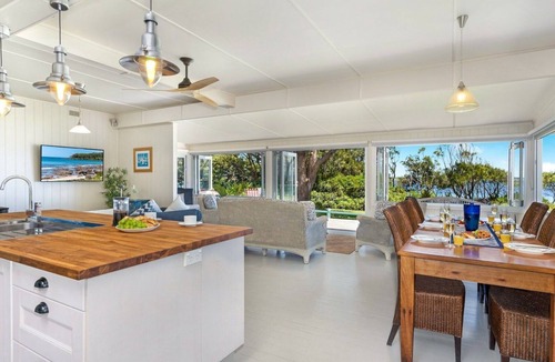 Currarong House | The Old School House