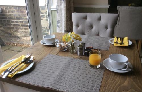 Waterbeach Bed & Breakfast | The Old School House Rooms