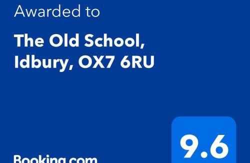 Bourton Bed & Breakfast | The Old School, Idbury, OX7 6RU
