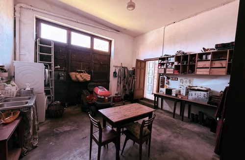 Montredon-Labessonnie Villa | "The old school" in authentic southern French village with high ceilings inside and out