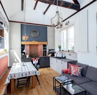 Whitstable House | The Old Schoolhouse