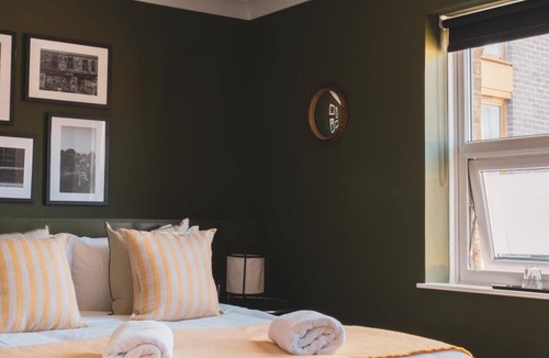 Hackney Central Hotel | The Old Ship