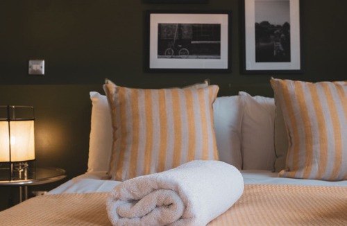 Hackney Central Hotel | The Old Ship