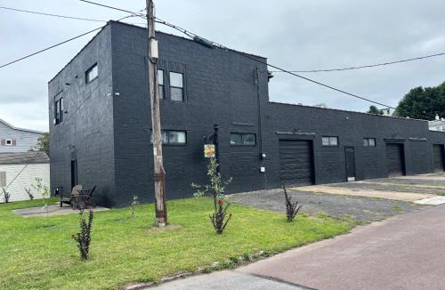 Mount Carmel Apartment | the old soda factory