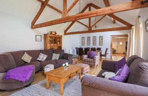 Great Hatfield House | The Old Stable