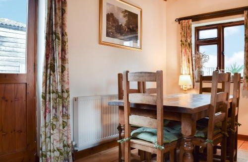 Thame House | The Old Stable - Meadowbrook Farm