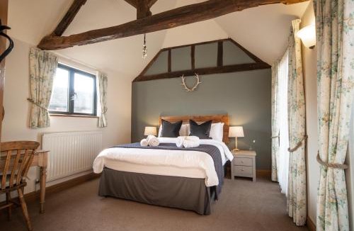 Broughton Hackett House | The Old Stables at Humblebee Hall