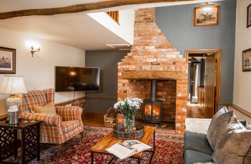 Broughton Hackett House | The Old Stables at Humblebee Hall