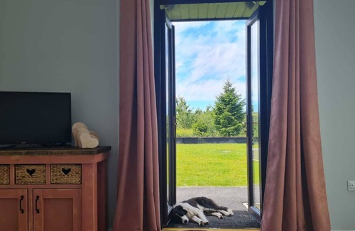 Ynysddu Apartment | The Old Stables