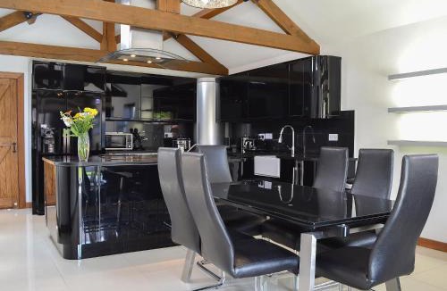 South Cave House | The Old Stables