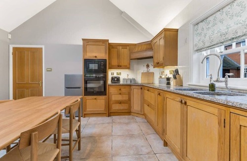 Medbourne House | The Old Stables - Hot Tub Packages Available