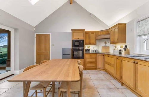 Medbourne House | The Old Stables - Hot Tub Packages Available