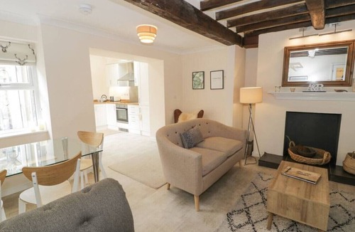 Ruthin Cottage | The Old Stables, Ruthin. Nr. Ruthin Castle