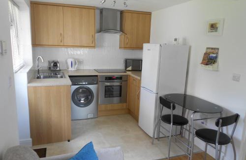 Chute Forest House | The Old Staddles Annex