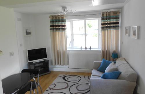 Chute Forest House | The Old Staddles Annex